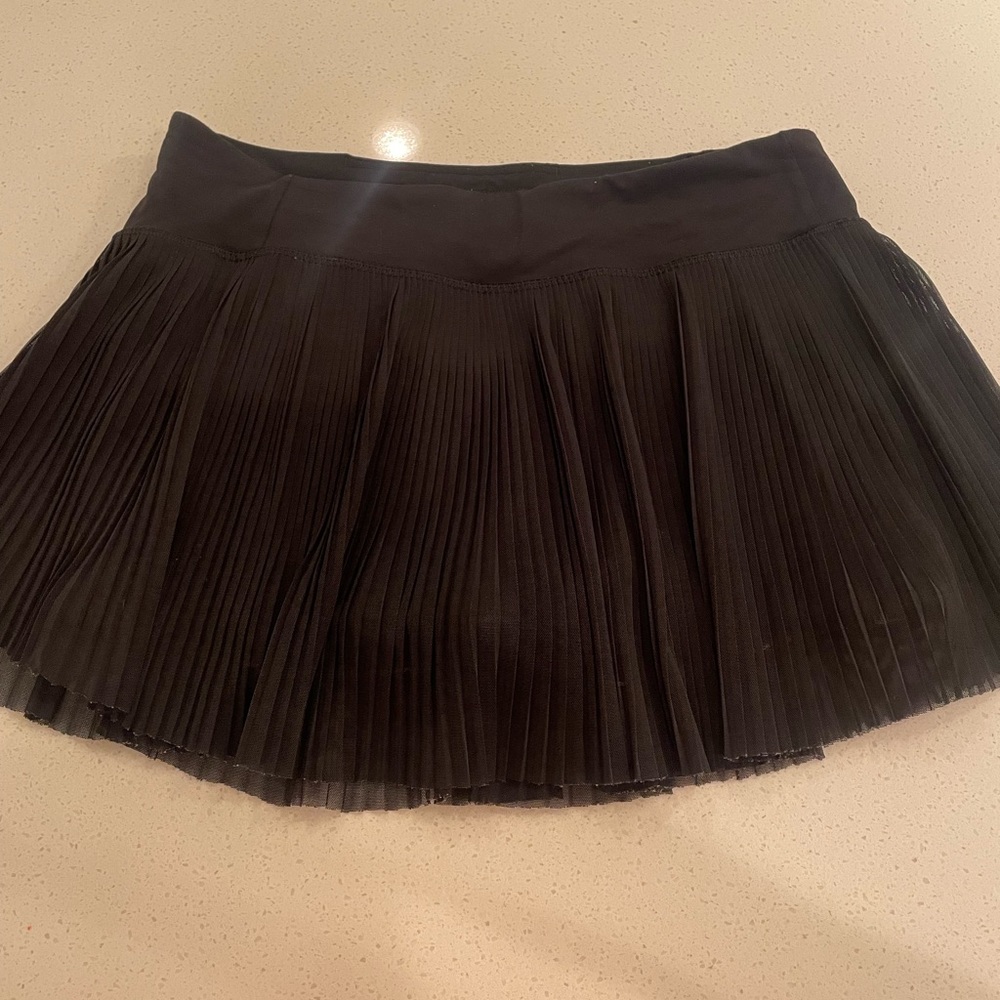 Black lululemon skirt